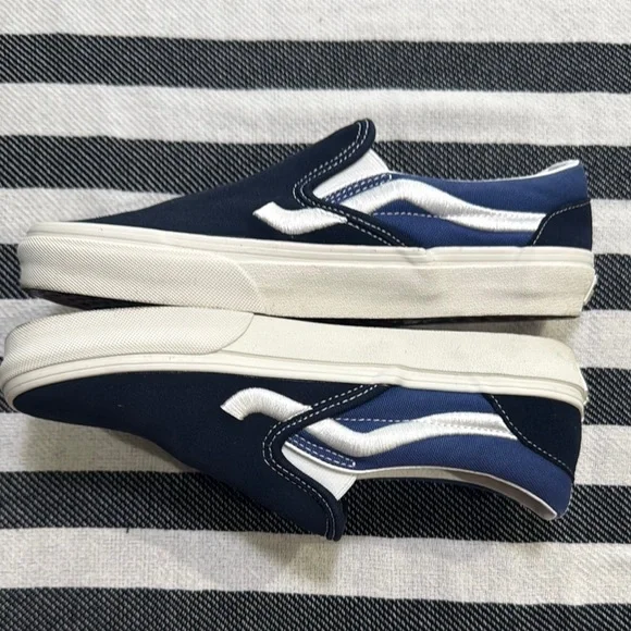 Vans Navy Blue Slip-On Canvas Shoes - Picture 2 of 7